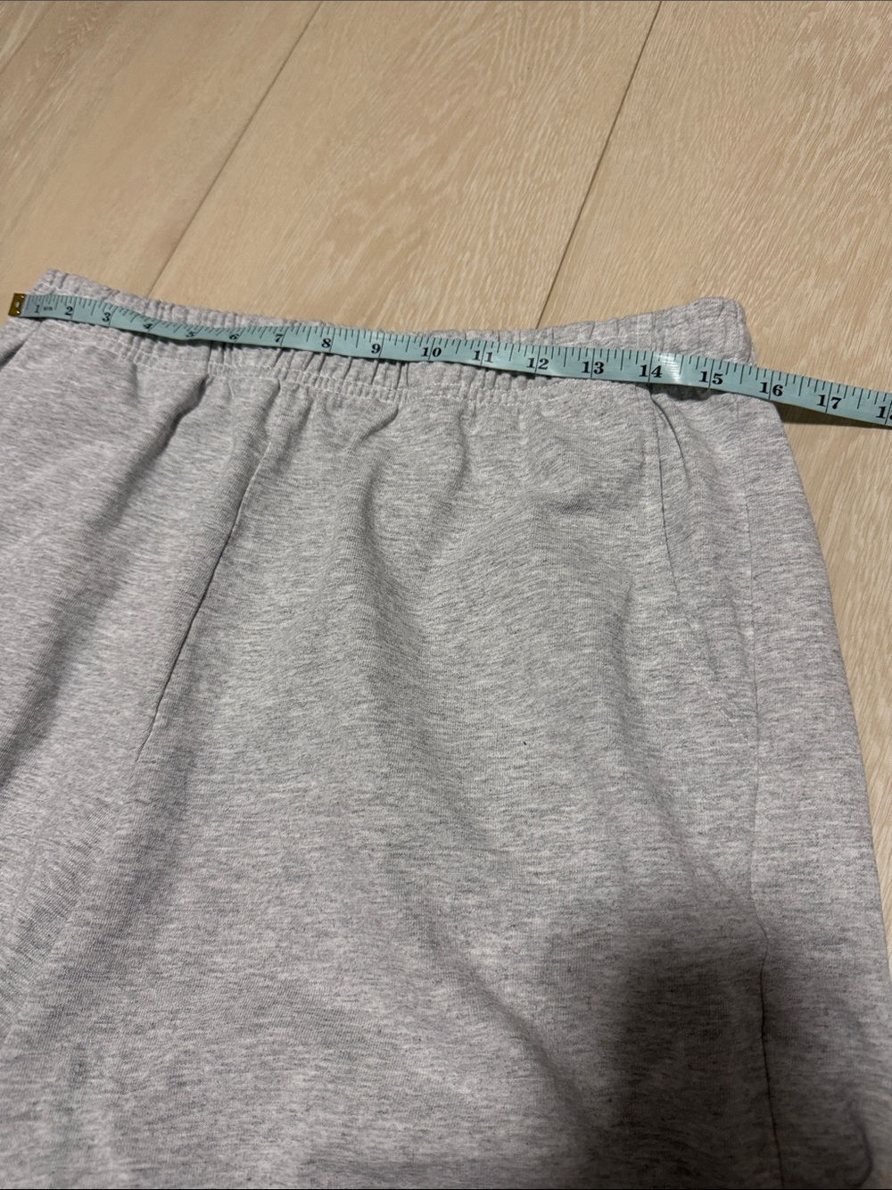 Sporty & Rich Light Gray Shorts with Green 'California' Logo - Picture 3 of 10